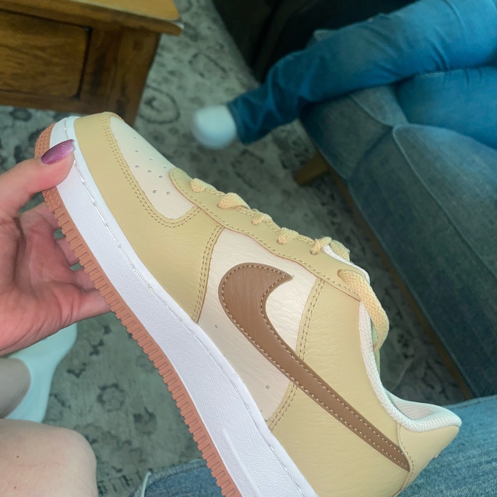 Nike Kids Beige and Brown Sneakers - Picture 1 of 3